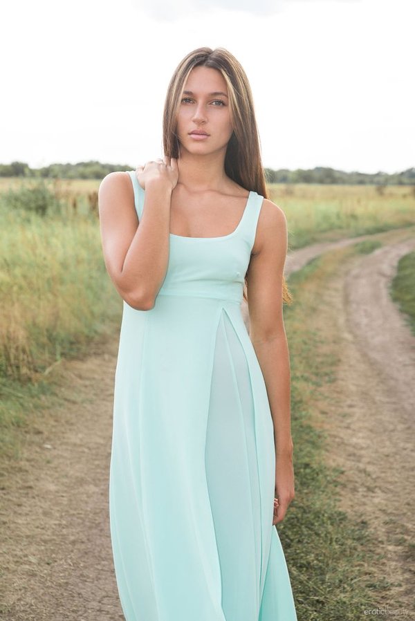 Ира, 23 года, 0 размер груди